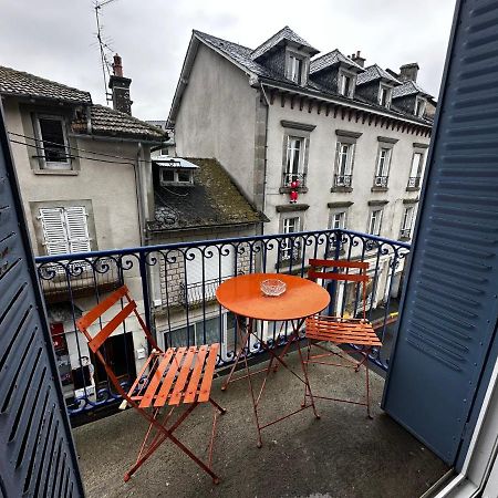 Belle Maison De Ville Au Coeur Du Village De Montagne Вик-сюр-Сер Экстерьер фото